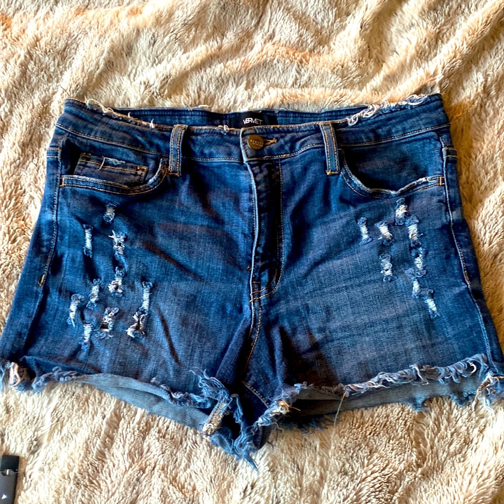 VERVET slimming high rise shorts- size 29- great condition